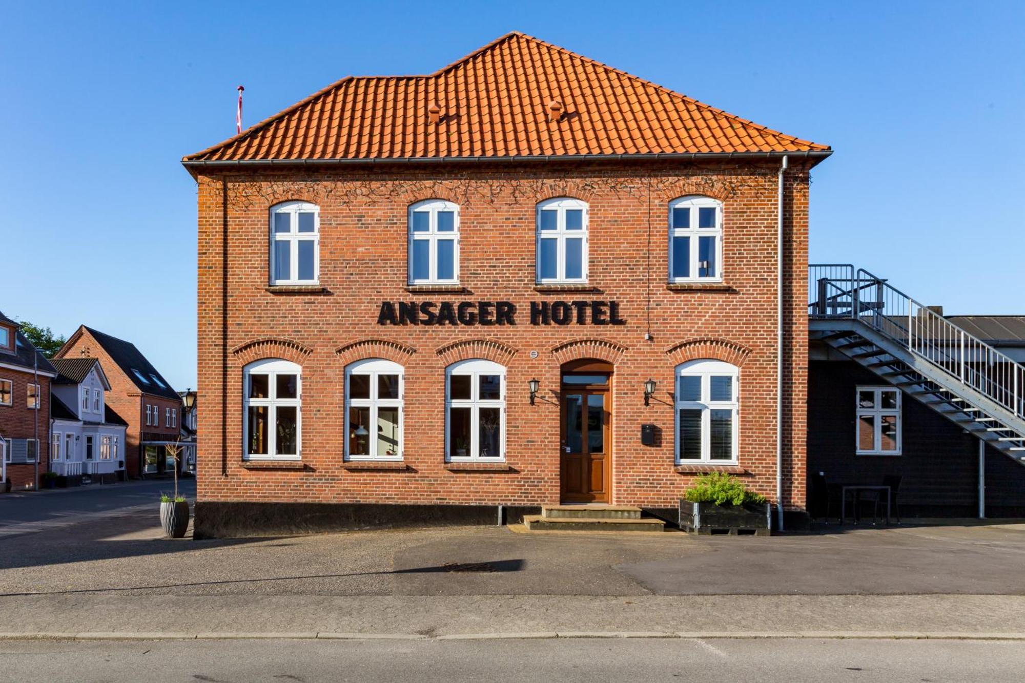 Ansager Hotel Og Hytteby Buitenkant foto
